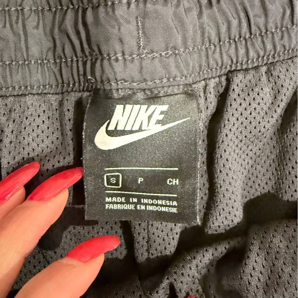 🔥NWOT Nike Basketball Men's Dark Gray Athletic Shorts Size S🔥